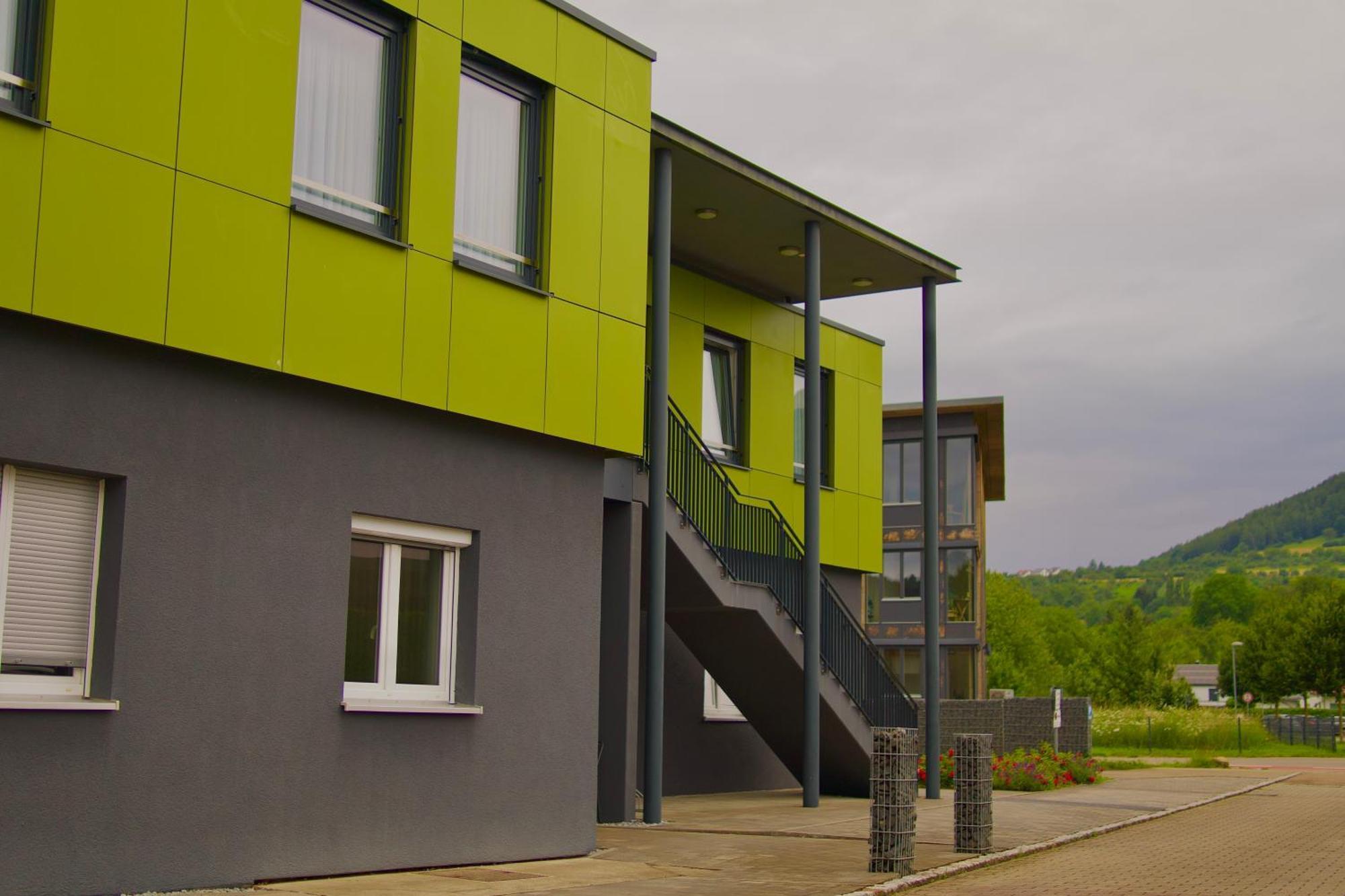 Bed & Breakfast Outlet Hotel Dettingen an der Erms エクステリア 写真