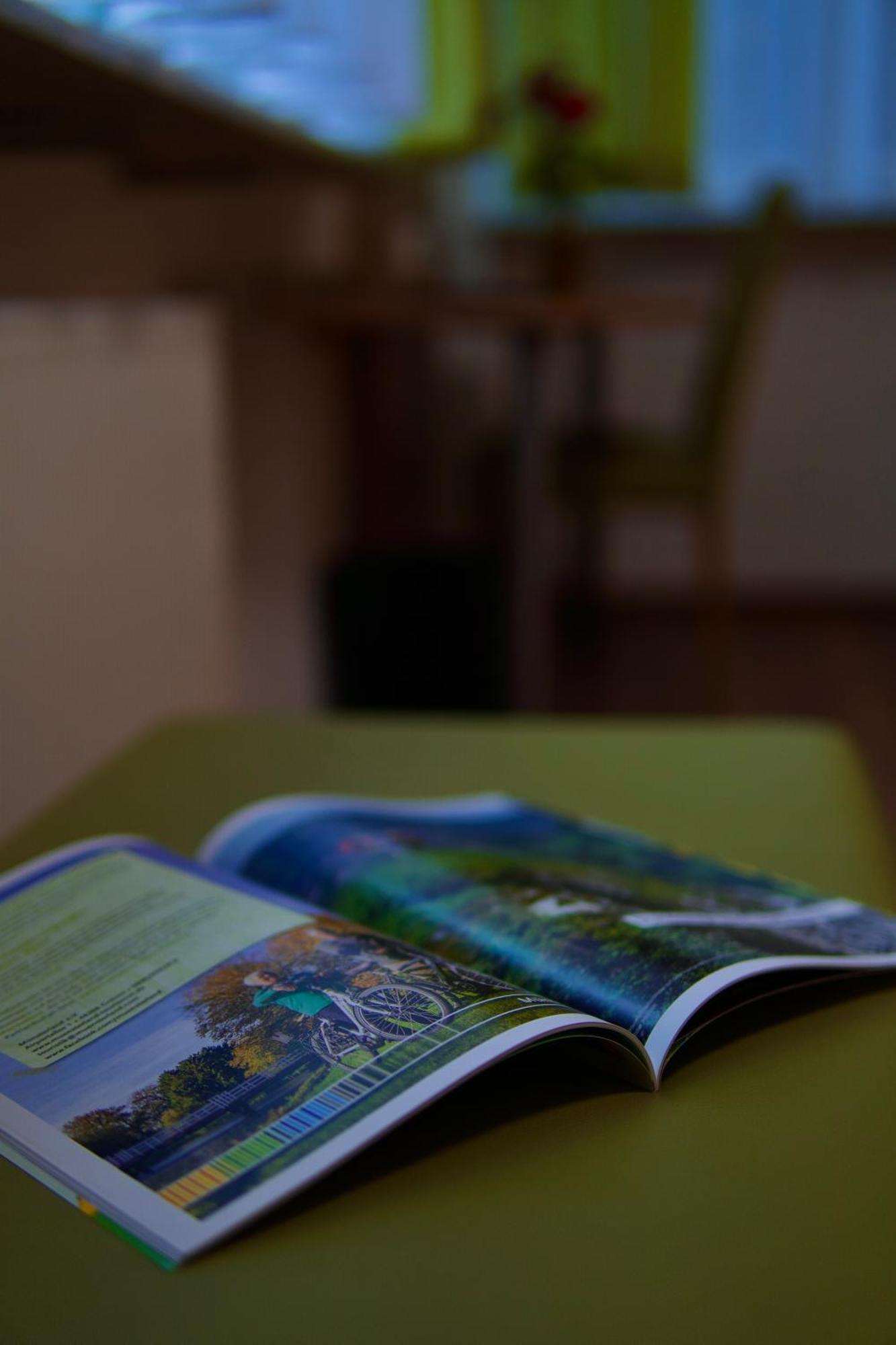 Bed & Breakfast Outlet Hotel Dettingen an der Erms エクステリア 写真