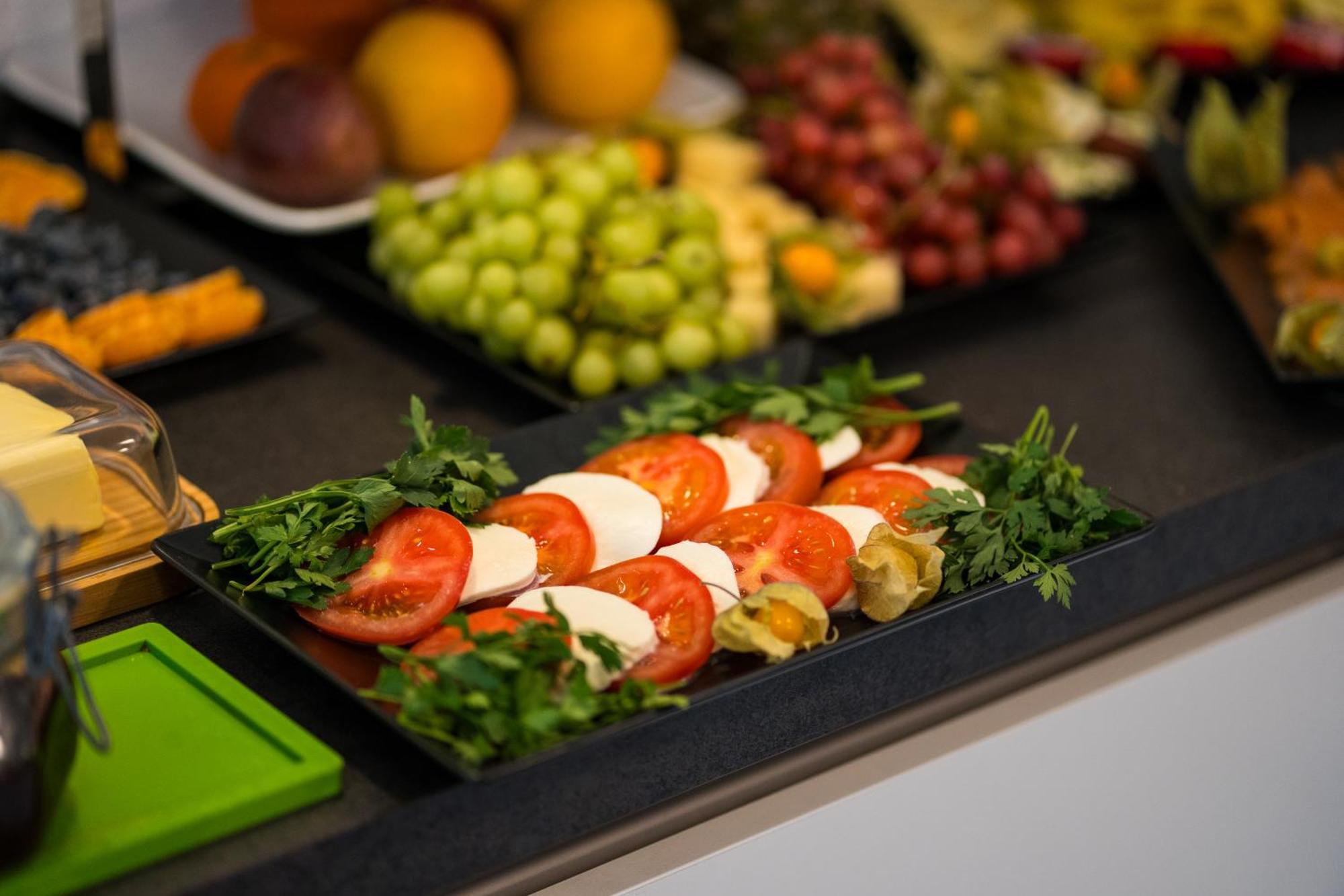 Bed & Breakfast Outlet Hotel Dettingen an der Erms エクステリア 写真